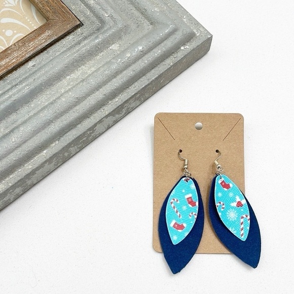 Christmas candy cane print teardrop hand made earrings - Picture 2 of 2